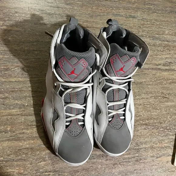 Jordan true flight 342964-123 infrared 23 grey & white sneakers
